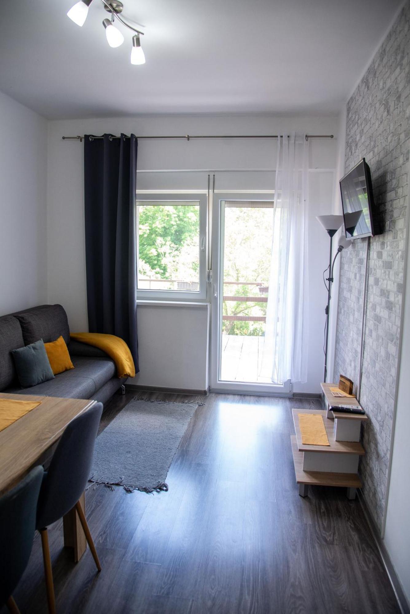 Apartmani Maslacak Vrdnik Exterior photo