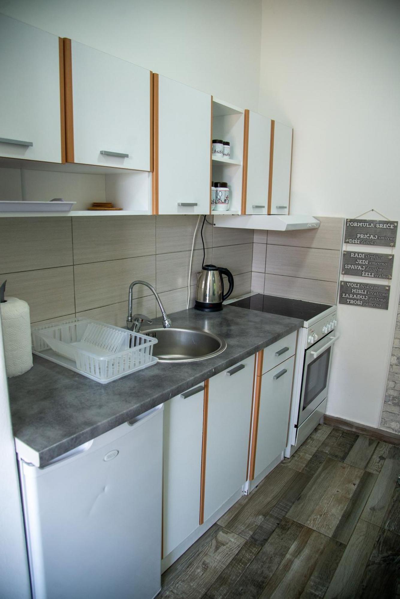 Apartmani Maslacak Vrdnik Exterior photo