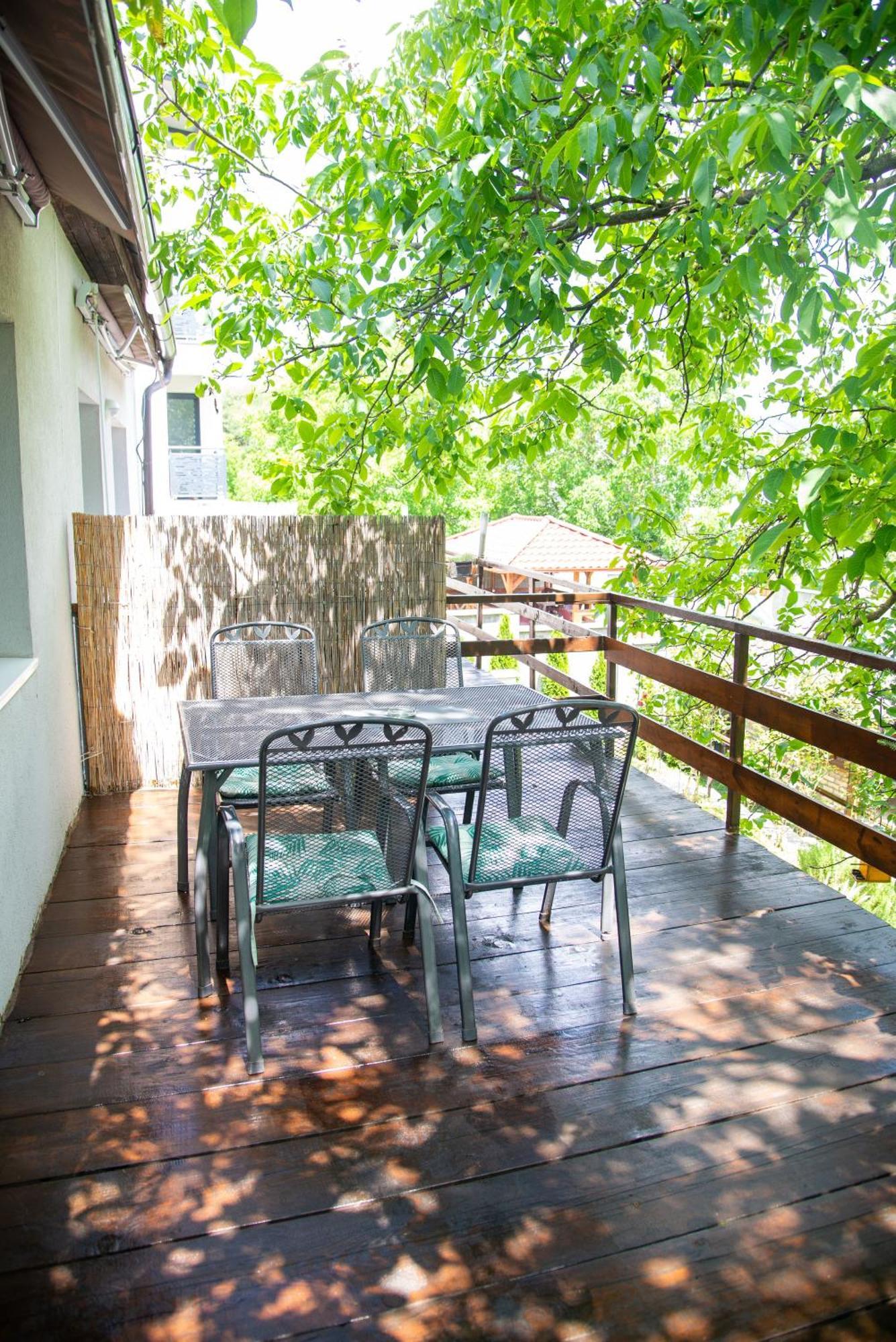 Apartmani Maslacak Vrdnik Exterior photo