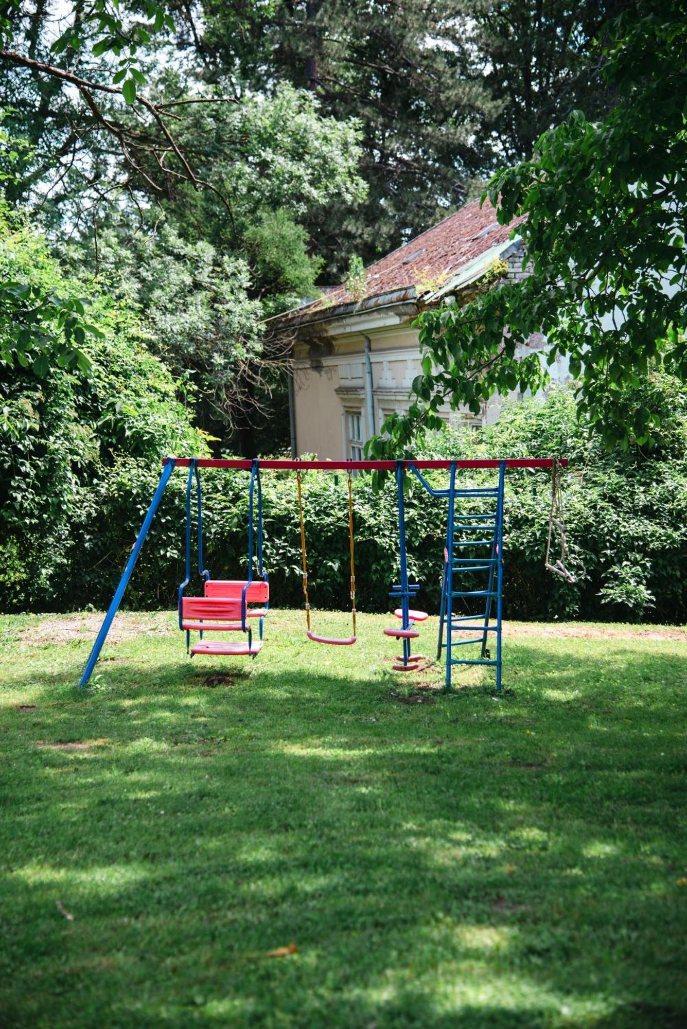 Apartmani Maslacak Vrdnik Exterior photo